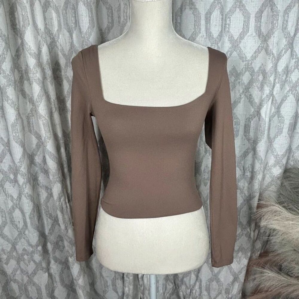 Babaton aritzia Long Sleeve Top